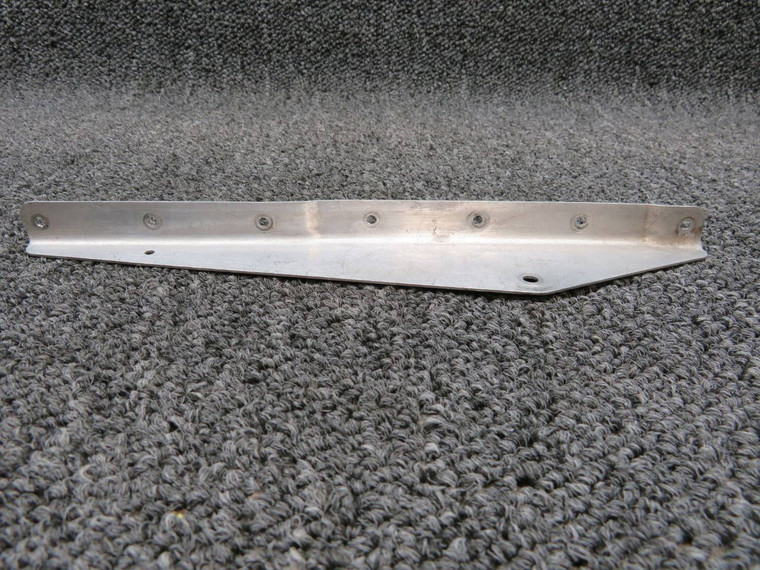 2213060-1 Cessna R182 Bracket Aft Center LH