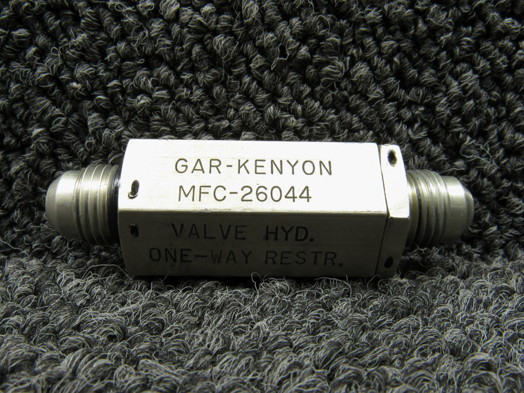 1R3665-051 Gar-Kenyon LearJet 35A Hydraulic Valve