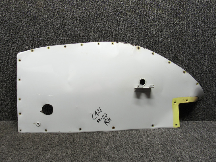 0823413-32 Cessna 421 Lower Wing Tip Tank Fairing RH