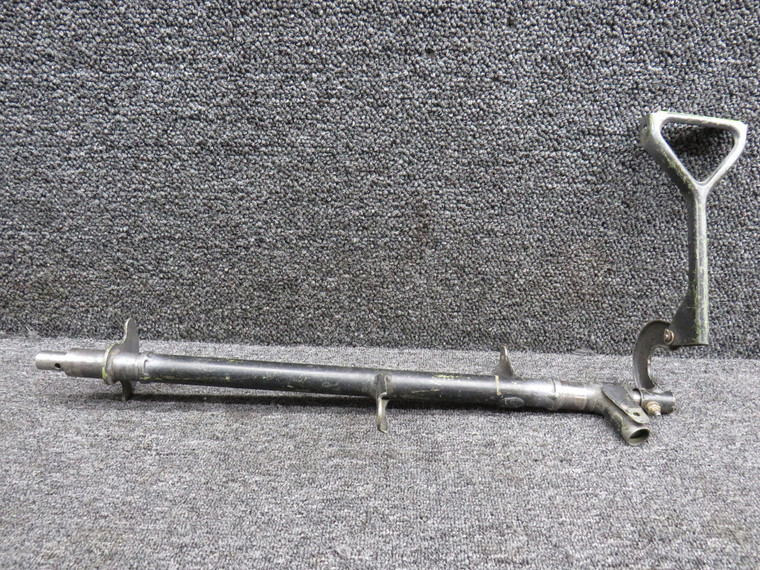 0760012-4 Cessna A185F Rudder Pedal Bar RH