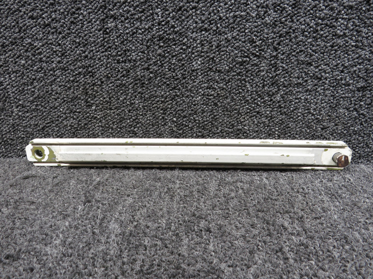 35-815252-1 Beechcraft 58 Main Landing Gear Fwd Column