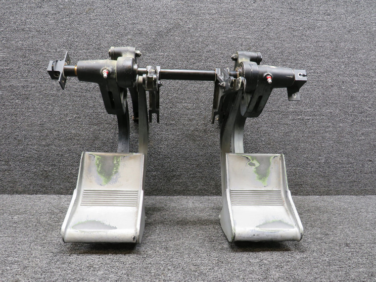 533083-31 IAI 1124 Westwind I Rudder Pedal and Support Assembly LH