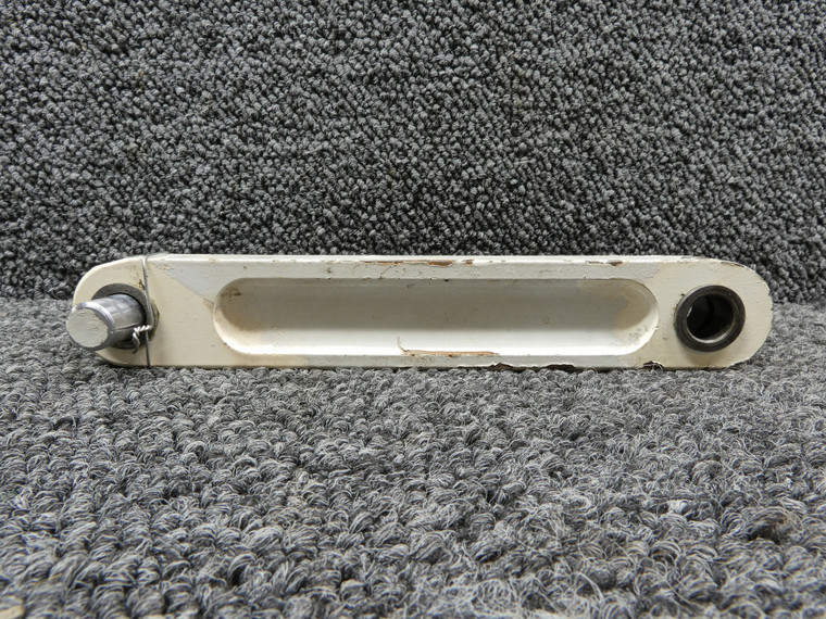 2541058-1 (Use: 2541099) Cessna 303T Main Gear Retraction Lower Arm Assembly