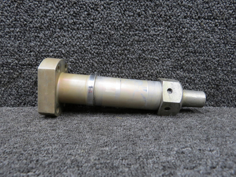 0541124-1 Cessna T182T Main Landing Gear Axle LH or RH