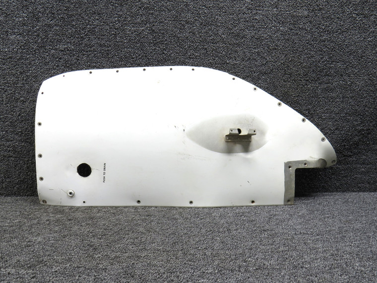 0823413-32 Cessna 310 Lower Wing Tip Fuel Tank Fairing RH