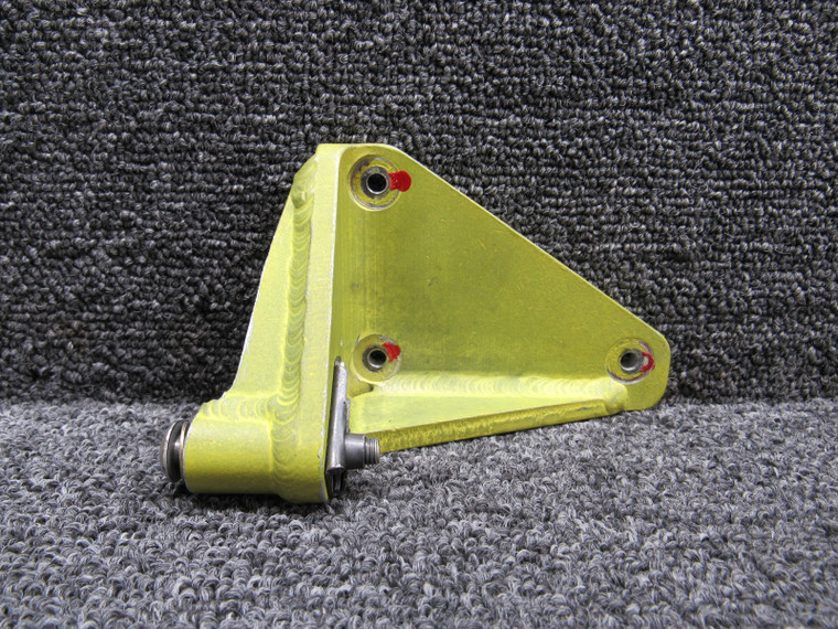 89573-014 Piper PA46-350P Cabin Door Aft Mounting Bracket