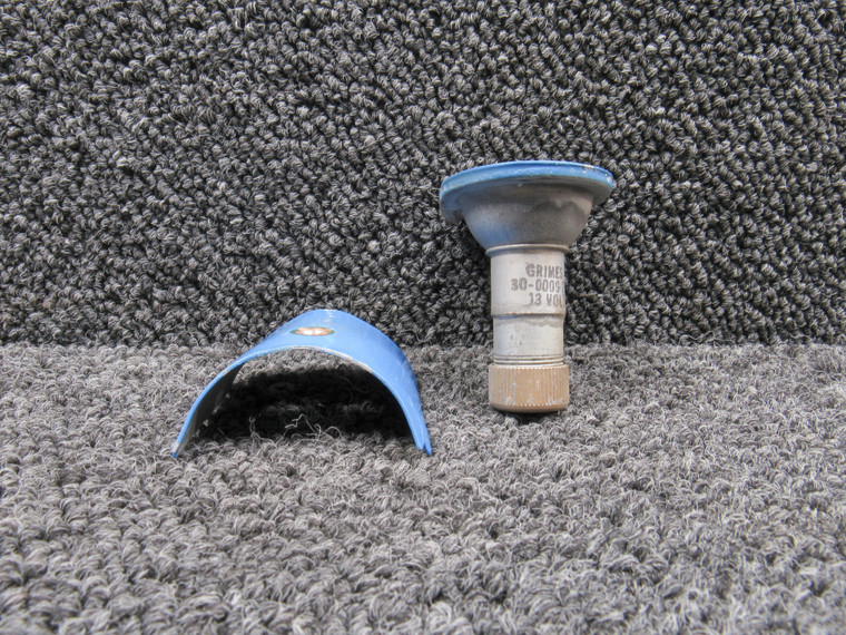 30-0009-23, 0423007-1 Cessna 172D Wing Tip Lamp Base and Shield
