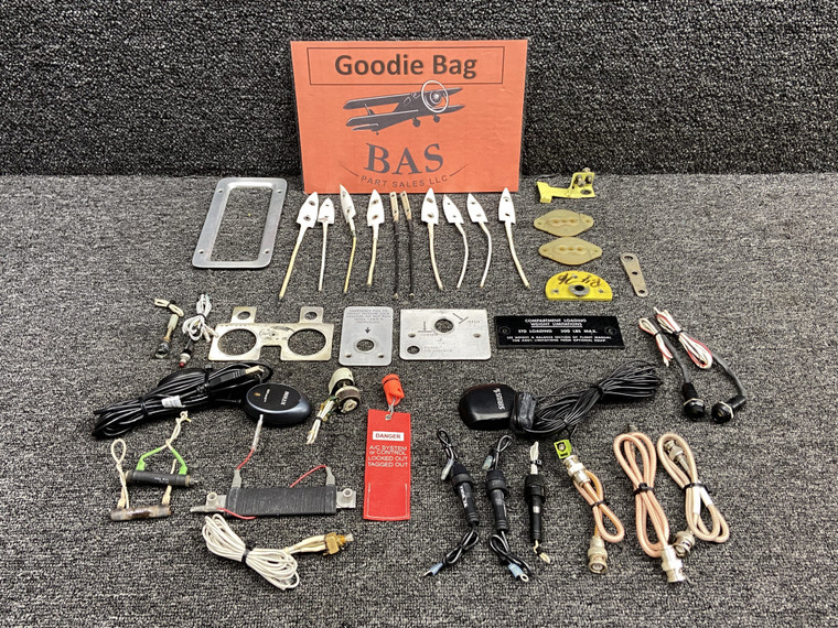 Beechcraft B60 Goodie Bag Set with Accessories