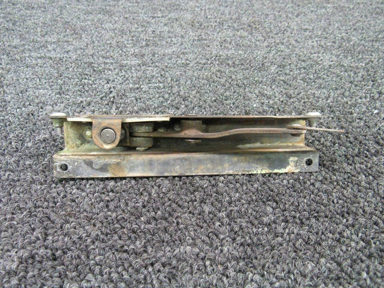1717075-6 Cessna 177RG Actuator Vent Window RH