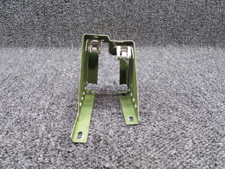 1260462-4 Cessna 210L Bracket Assembly
