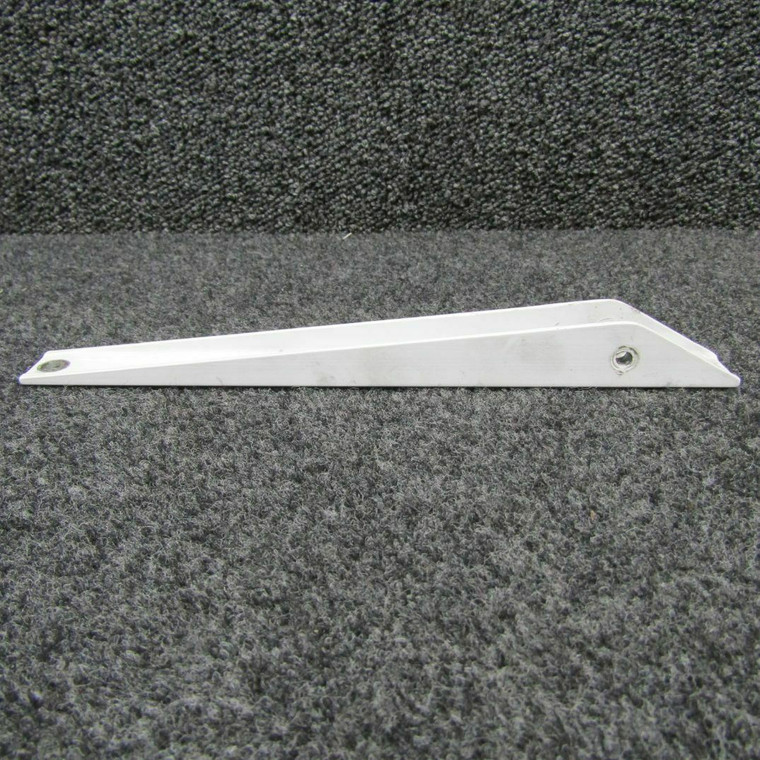 43711-000 Piper PA-31T Bracket Main Gear Door Inboard (C20)