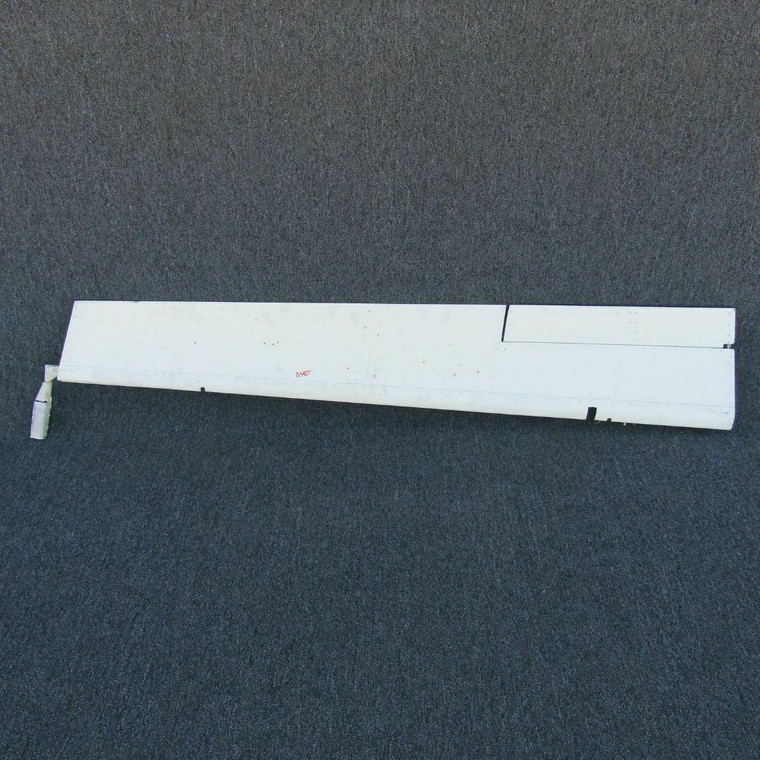 40200-039 (Alt: 40200-39) Piper PA-31T Aileron Assy RH with Yellow Tag (C20)