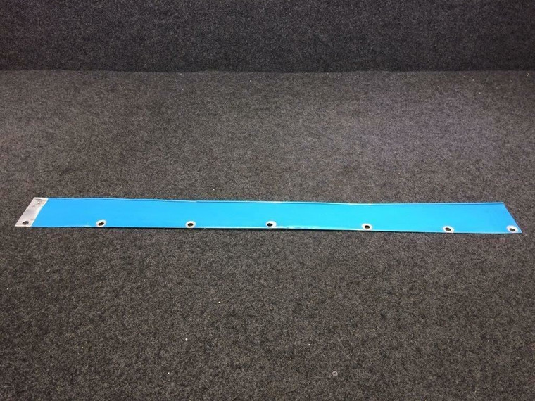1221105-8 Cessna T210H Fillet Wing Lower Center RH