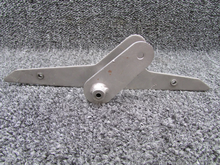 62771-001 Piper PA32-260 Bellcrank Assembly Aileron RH (Bead Blasted)