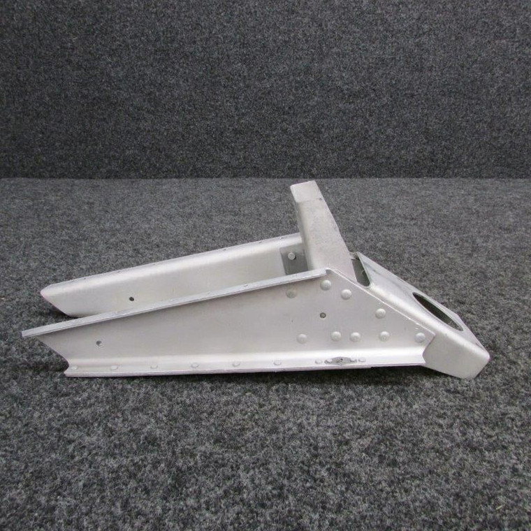 1213433-27 Cessna T210F Engine Mount Bracket Fwd LH