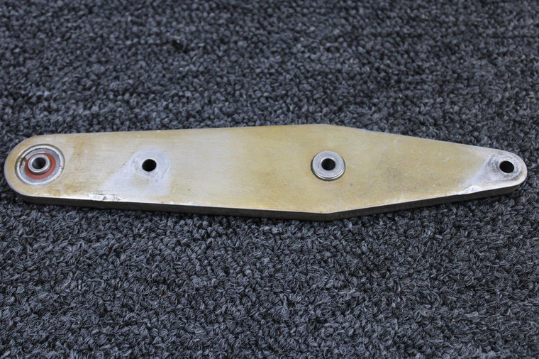 0760675-1 Cessna 182G Bellcrank Assembly Elevator Aft