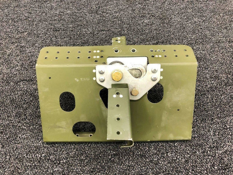 0711843-1 Cessna 180J Seat Belt Mounting Assy Aft Center