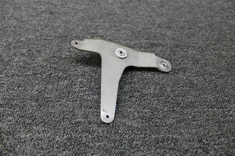 0320106-1 Cessna 195 Aileron Bellcrank RH