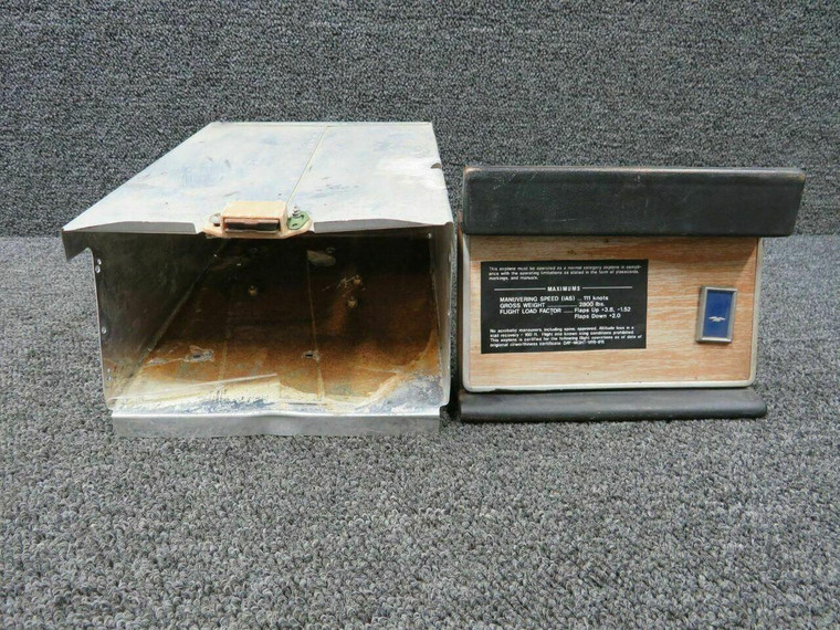 0713778-4, 1213146-1 Cessna 182K Map Box Assembly with Door