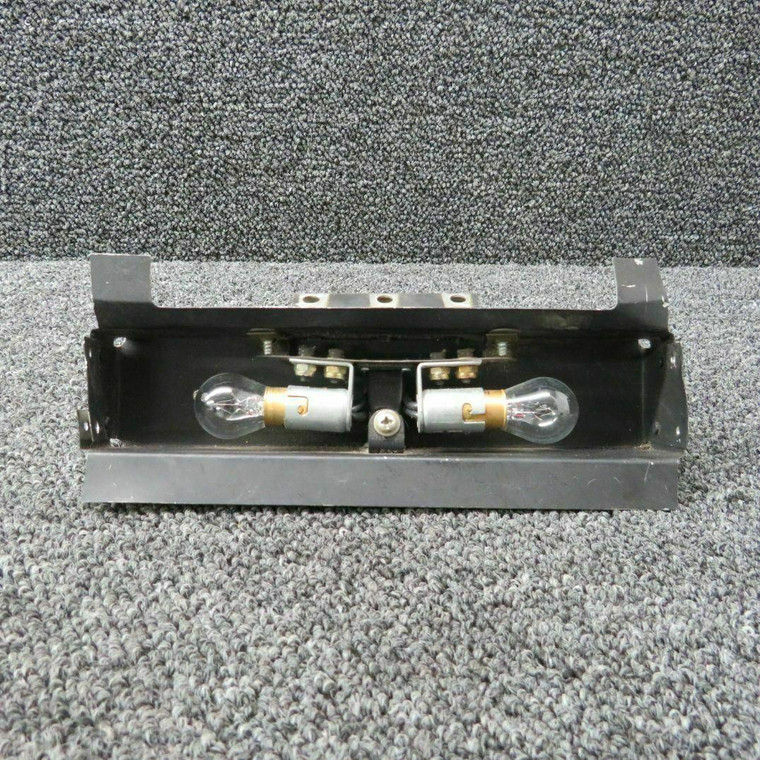 0711777-8 Cessna 210N Housing Overhead Panel Light (Volts: 28)