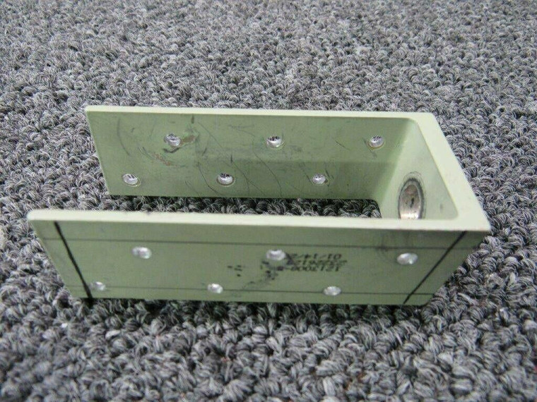 1213008-5 Cessna 182T Bracket
