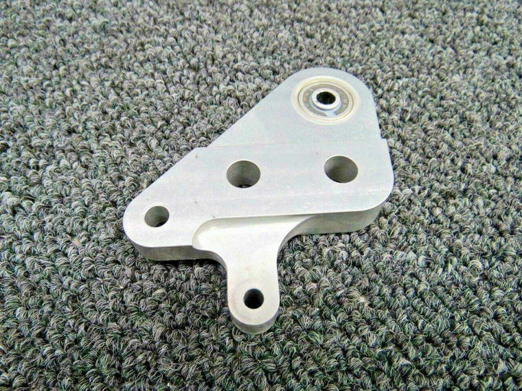 14908-001 Cirrus SR20 Aft Elevator Bellcrank Assy