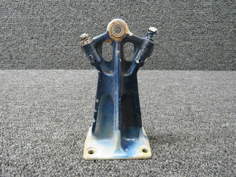 45253-003 Piper PA31T Hinge Assembly Elevator Center