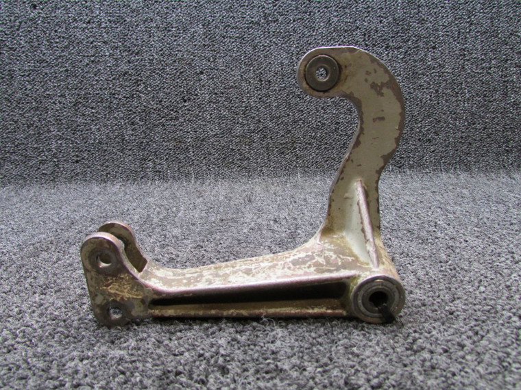 0841106-1 (Cast: 0841106-497) Cessna Main Gear Retract Idler Bellcrank LH