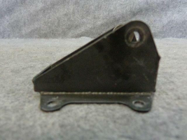 20-5530-00-01 Diamond DA20-C1 Bracket Support Bellcrank Elevator