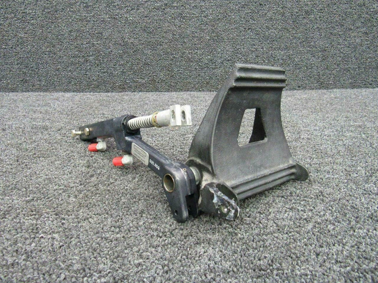 82853-003, 10-73 Piper PA46-350P Brake and Rudder Pedal w Brake Cylinder RH