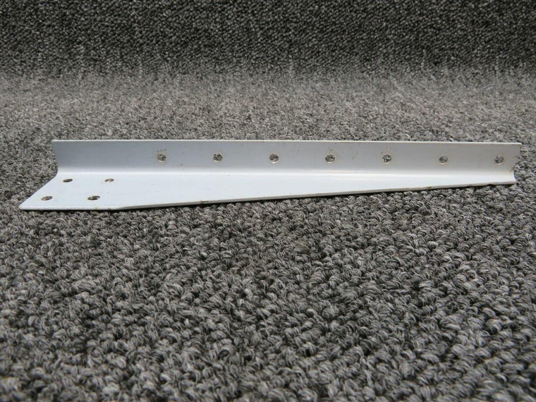 1213082-7 Cessna 206H Support Angle LH