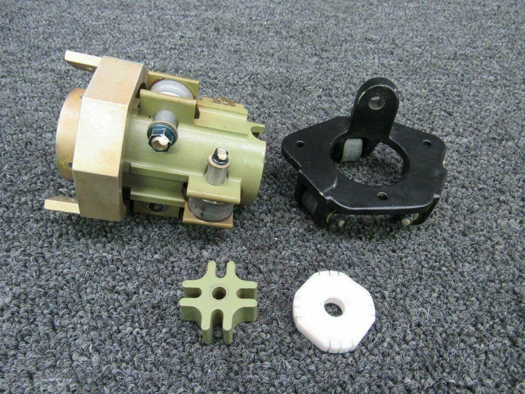 60-524160-3 Beech A36 Collar Control Tube Assy LH / RH W/ Connector &amp; Support