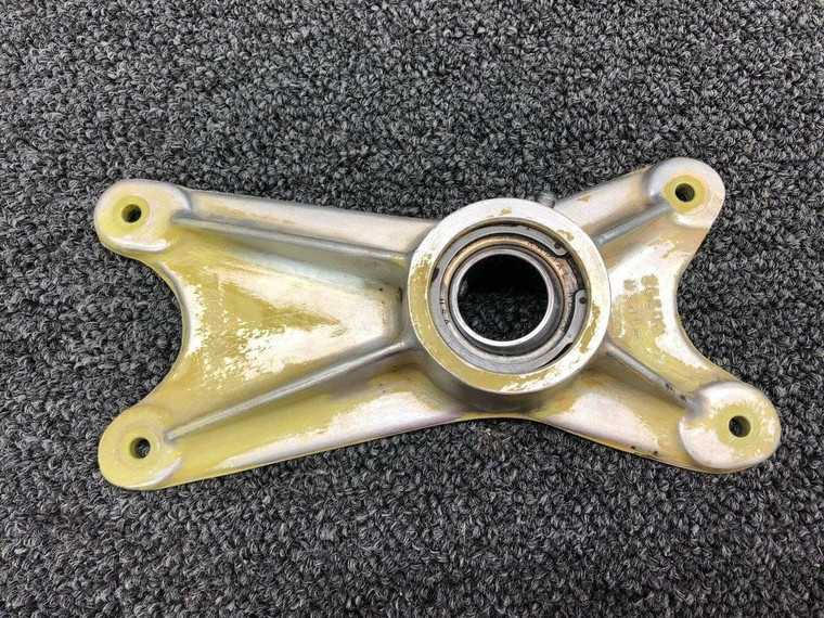 20394-000 (Cast: 20392) Piper PA24-250, 260 Trunnion Fitting RH Aft