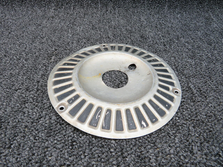 1241063-2 Cessna 172K Cap Hub Main