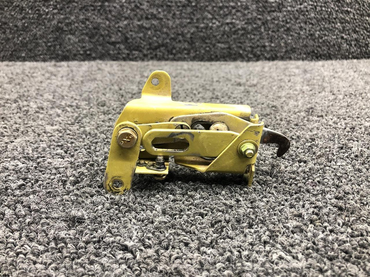 35-410456-41 Beech F33A Cabin Door Upper Latch Assembly