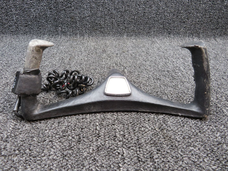 0513240-14 Cessna 172K Control Wheel LH/RH W/ Mic Switch (DIA: 0.75")