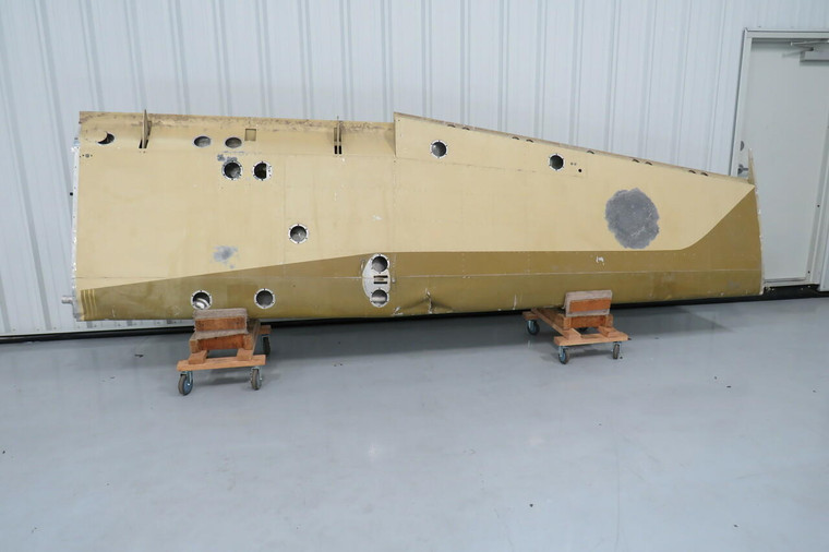 1220002-32 Cessna 210 RH Wing Assembly