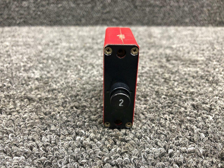 6752-21-2 Klixon Circuit Breaker (Amps: 2.5, Push Style) (NEW OLD STOCK) (SA)