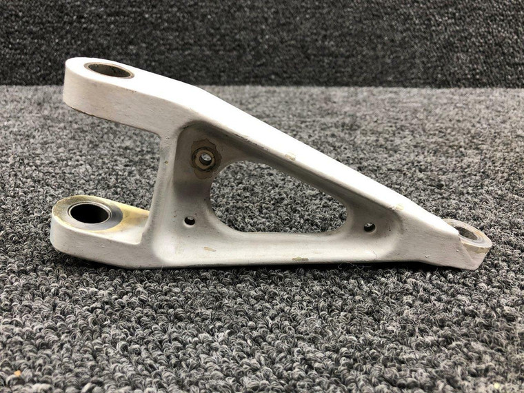 60-810016 Beechcraft 58P Main Gear Knee Assembly Upper / Lower