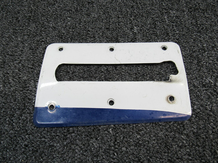 0511071-3 Cessna 182D Plate Landing Gear Fillet LH (Striped)
