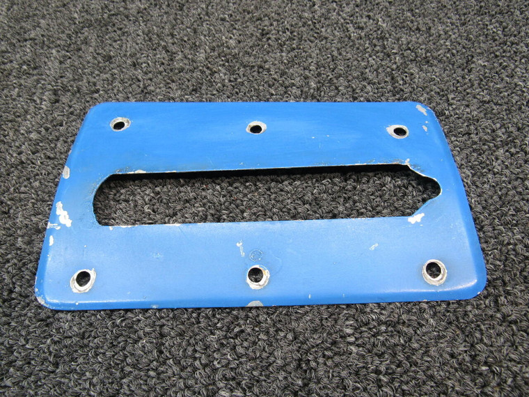 0511071-4 Cessna 172 Plate Landing Gear Fillet RH (Colored)