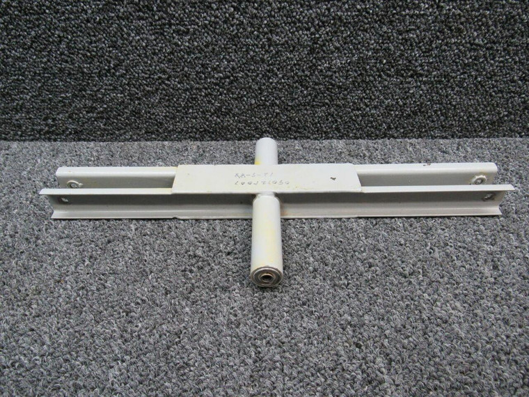 9012-7 (USE: 09012T007) Ayres S2R-T34 Flap Control Bellcrank