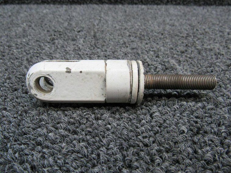 40024-8 Ayres S2R-T34 Clevis Horizontal Stabilizer Support