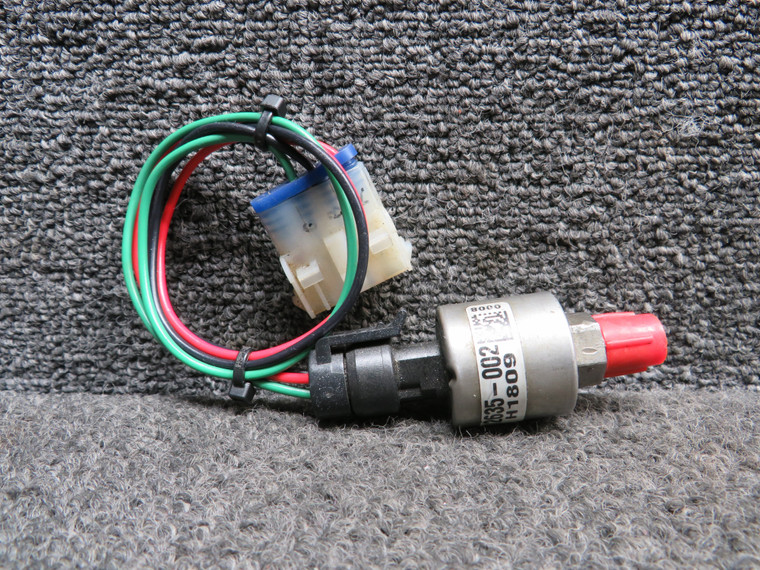 12635-002 Cirrus SR22 Oil Pressure Transducer w Wiring Harness (Volts: 28)