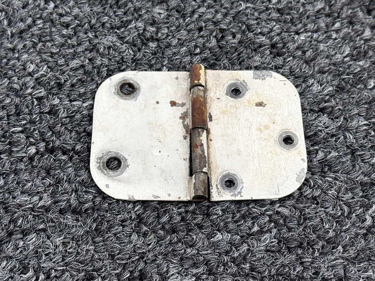 0511280-4 Cessna 172I Lower Cabin Door Forward &amp; Aft Hinge RH W/O Pin (White)