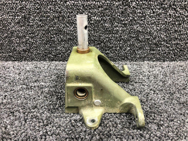 0841107-2, 0843400-49 Cessna 320A Manual Gear Extension Bracket with Gears