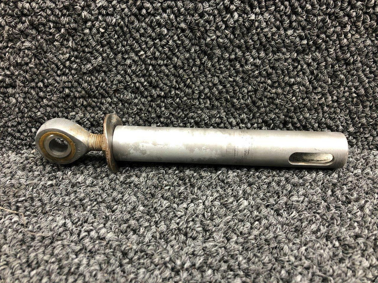 35-815131 / HM6 Beech 35-C33 Main Gear Retract Plunger W/ Rod End RH