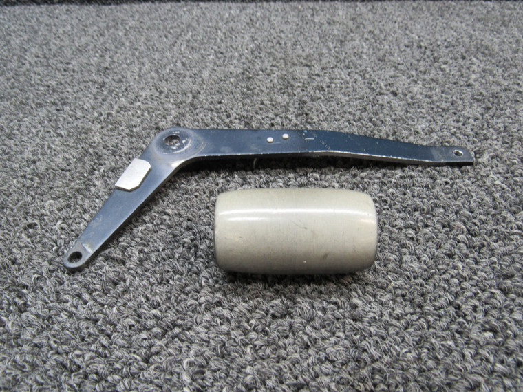 67223-003 / 66979-000 Piper PA28R-200 Throttle Control Lever W/ Knob