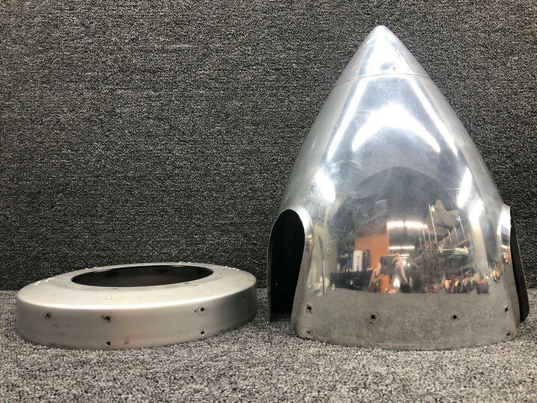 C1872-4 / D1976-8R Beechcraft 95-B55 Spinner Dome Assembly W/ Bulkhead (a)