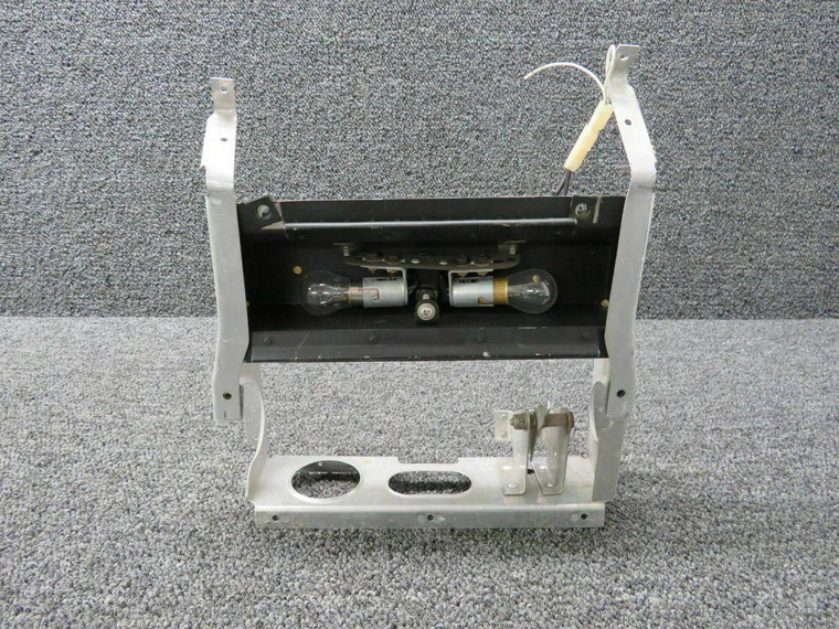 0513208-3, 0711780-3 Cessna TR182 Overhead Light Socket and Bracket with Housing